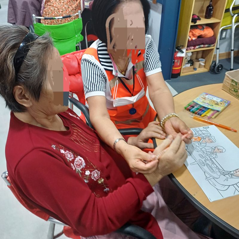 2026년 5월 21일 동화보고 색칠하기(요양원)