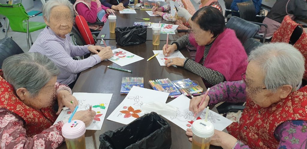 2025. 12. 2 포인세티아(주야간보호센터)